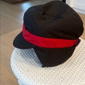 Patagonia Vintage NOS NWOT Men's Black and Red Duckbill Winter Cap